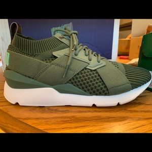 Brand new Puma evoKnit shoes